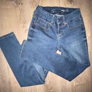 For all Mankind 7s size 4 skinny fit